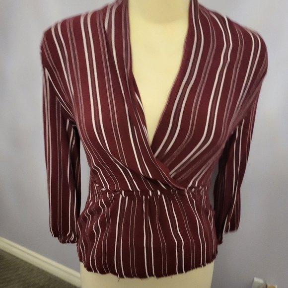 Women's top - Picture 2 of 6